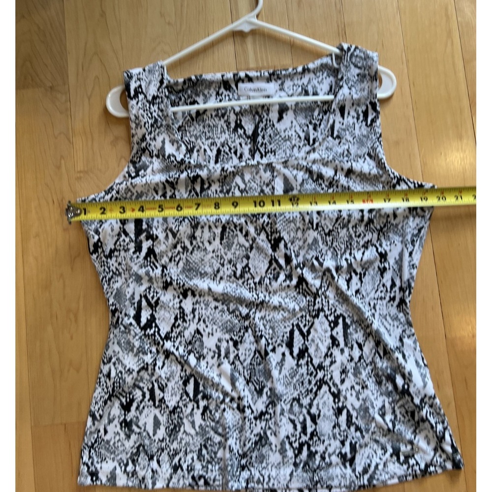 Calvin Klein Wom sleeveless knit top scoop neck multi color snake print XL NWT - Picture 8 of 11